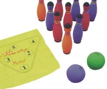 jugar a los bolos